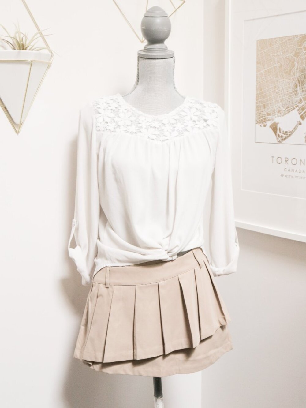 FOCUS Off-White Lace Yoke Bohemian Flowy Top w/ Lace Up Crochet Beaded Back - Picture 8 of 11